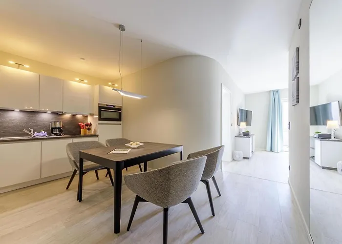 5 Sterne Boddenoase Mit Ostseeblick * ヴストロ